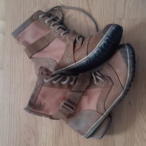 Sorel lace-up waterproof short boot Brown 8
